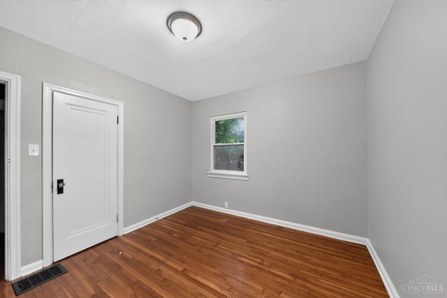 2784 Losantiville Avenue, Cincinnati, OH 45213