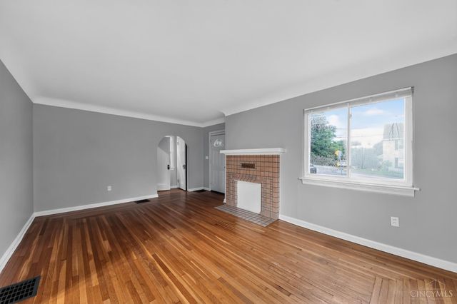 2784 Losantiville Avenue, Cincinnati, OH 45213
