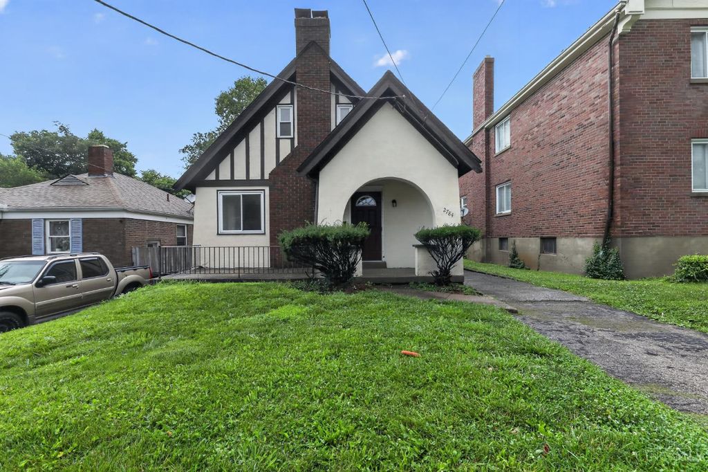 2784 Losantiville Avenue, Cincinnati, OH 45213