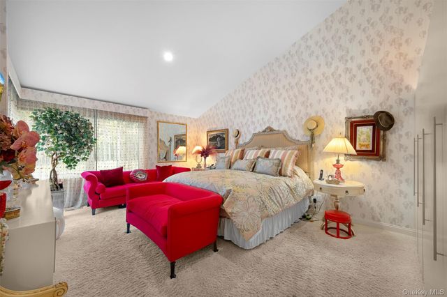 86 Dove Hill Drive, Manhasset, NY 11030