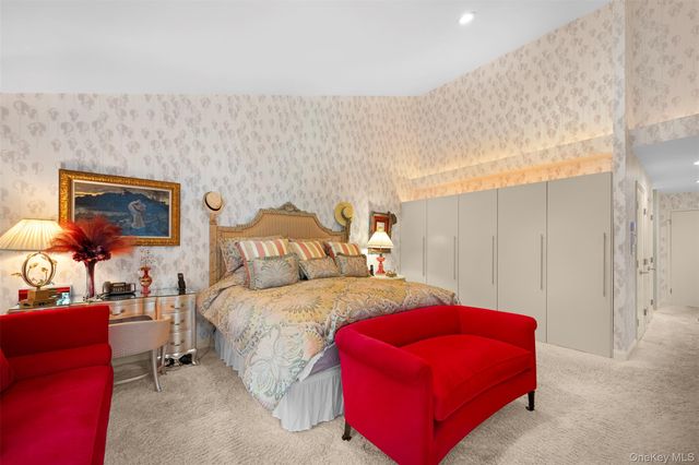 86 Dove Hill Drive, Manhasset, NY 11030