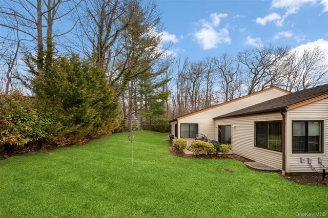 86 Dove Hill Drive, Manhasset, NY 11030