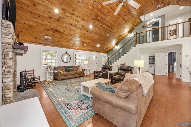 100 Baptist Camp Road, Guntersville, AL 35976