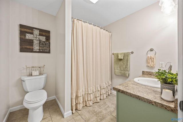 100 Baptist Camp Road, Guntersville, AL 35976