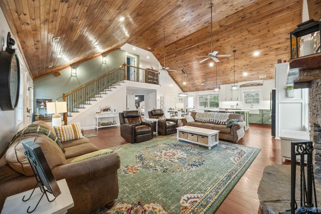 100 Baptist Camp Road, Guntersville, AL 35976