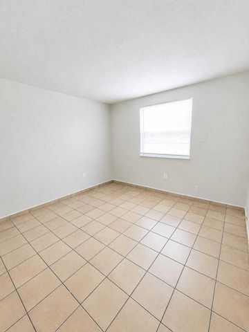 4655 Palm Avenue 205, Hialeah, FL 33012