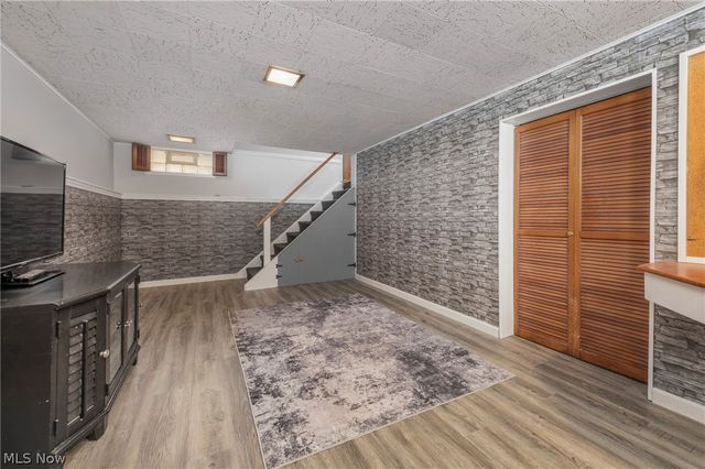 3122 Parklane Drive, Parma, OH 44134