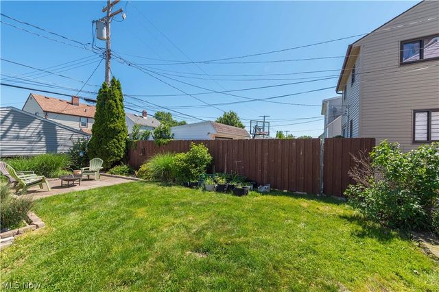 3122 Parklane Drive, Parma, OH 44134