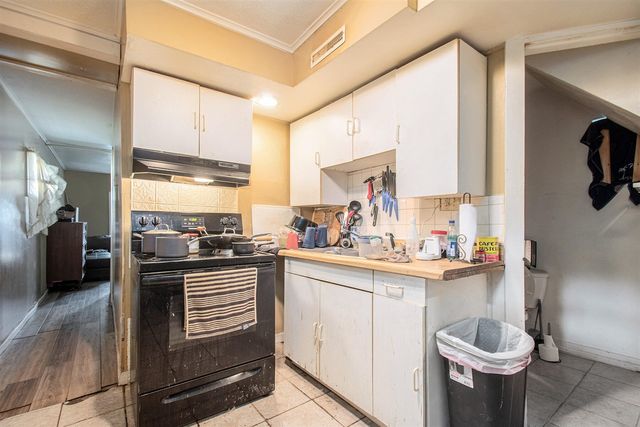 228 N First Street, Cassopolis, MI 49031