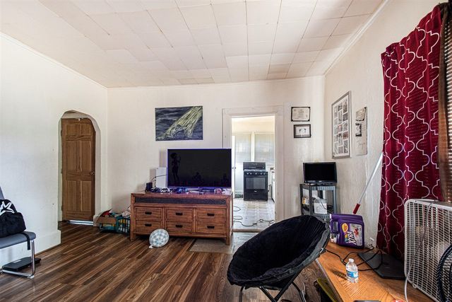 228 N First Street, Cassopolis, MI 49031