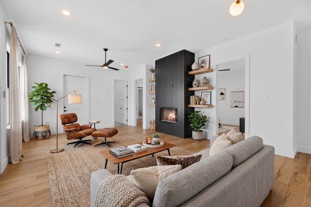 609 E Grove Street, Kaufman, TX 75142