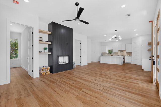 609 E Grove Street, Kaufman, TX 75142