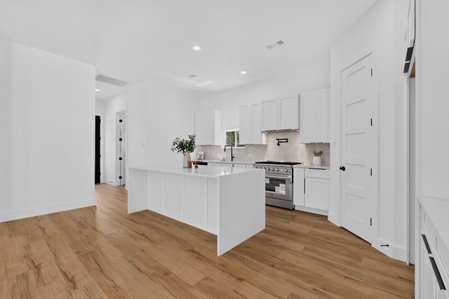 609 E Grove Street, Kaufman, TX 75142