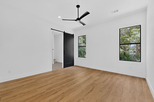 609 E Grove Street, Kaufman, TX 75142
