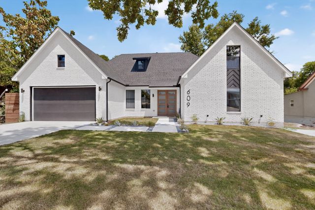 609 E Grove Street, Kaufman, TX 75142