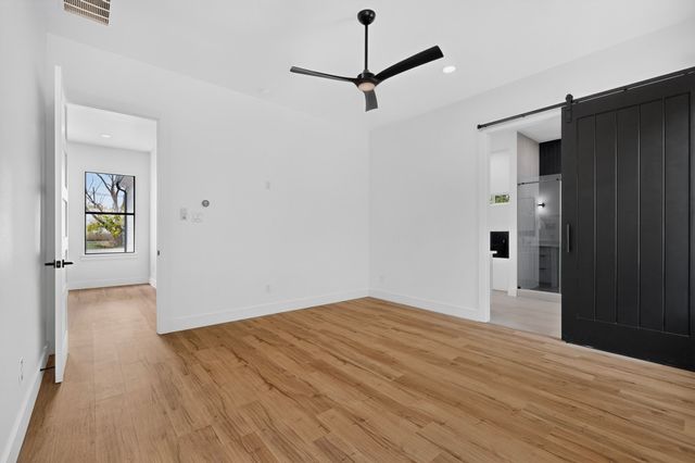 609 E Grove Street, Kaufman, TX 75142