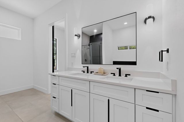 609 E Grove Street, Kaufman, TX 75142