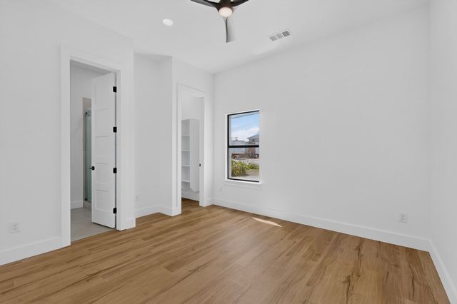609 E Grove Street, Kaufman, TX 75142