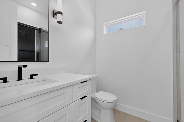 609 E Grove Street, Kaufman, TX 75142