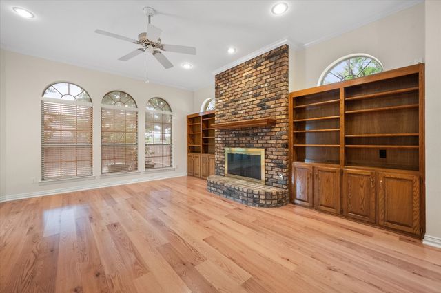 5200 Independence Avenue, Arlington, TX 76017