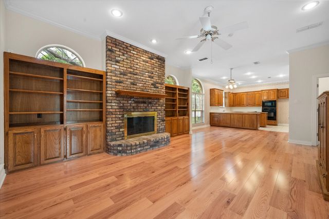 5200 Independence Avenue, Arlington, TX 76017