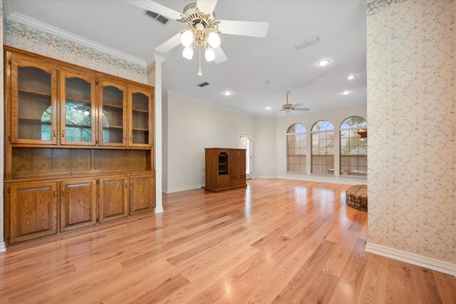 5200 Independence Avenue, Arlington, TX 76017