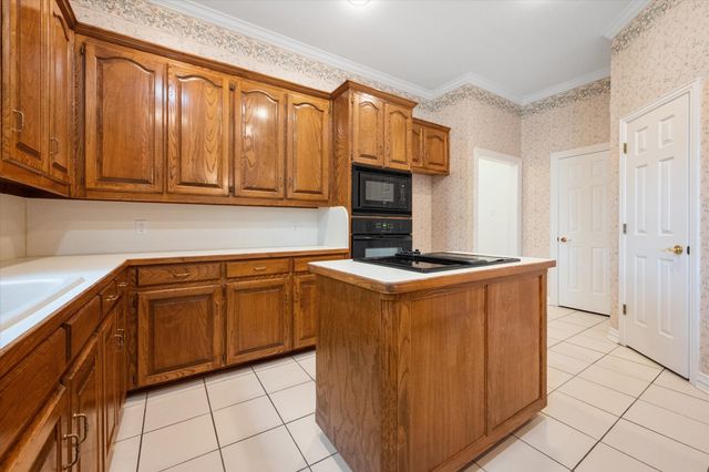 5200 Independence Avenue, Arlington, TX 76017