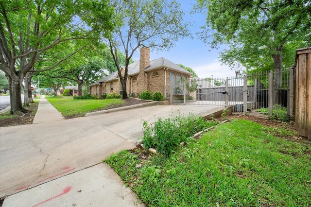 5200 Independence Avenue, Arlington, TX 76017