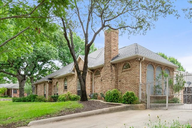 5200 Independence Avenue, Arlington, TX 76017