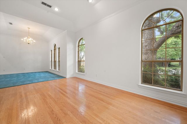 5200 Independence Avenue, Arlington, TX 76017