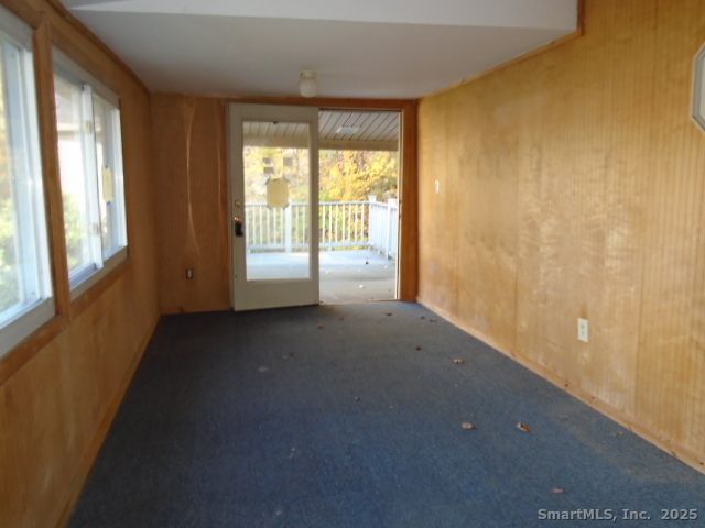 817 East Wakefield Boulevard, Winchester, CT 06098