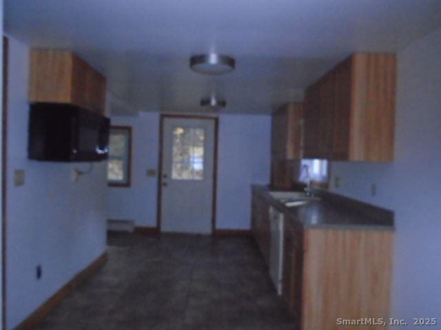 817 East Wakefield Boulevard, Winchester, CT 06098