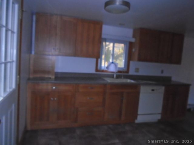 817 East Wakefield Boulevard, Winchester, CT 06098