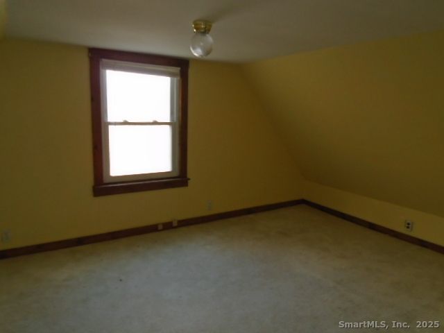 817 East Wakefield Boulevard, Winchester, CT 06098