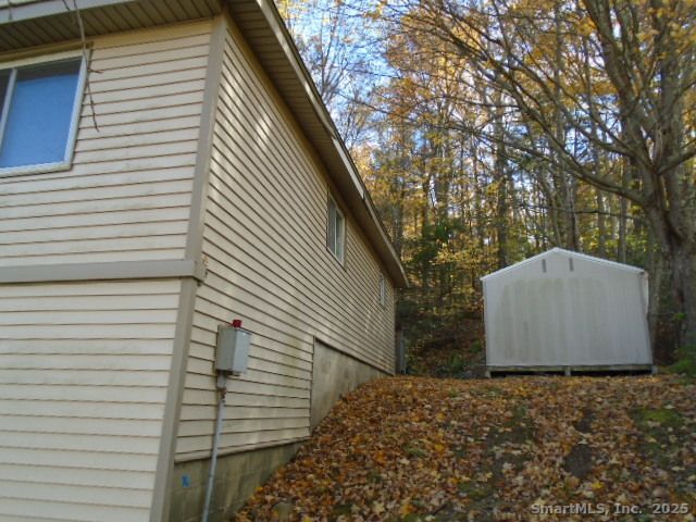 817 East Wakefield Boulevard, Winchester, CT 06098