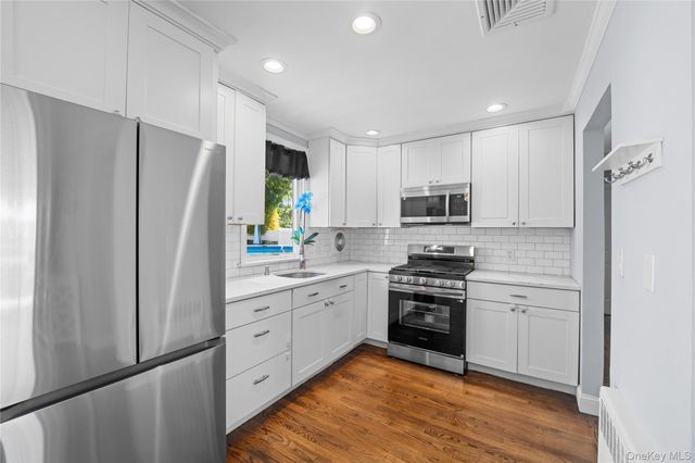 93 Lloyd Avenue, North Babylon, NY 11703