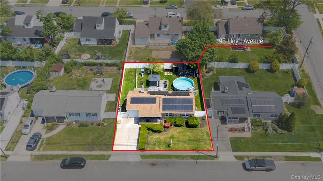 93 Lloyd Avenue, North Babylon, NY 11703