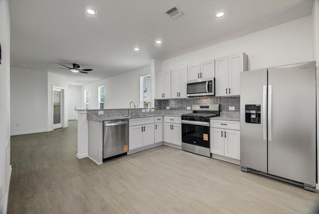 519 Louis Lane, Baytown, TX 77523