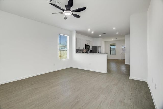 519 Louis Lane, Baytown, TX 77523