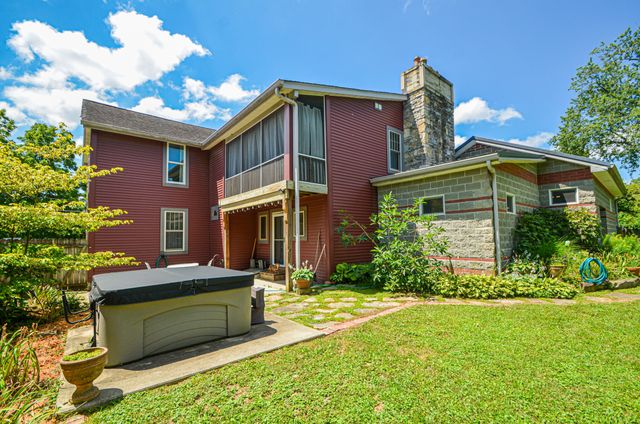 166 E 43rd Street, Covington, KY 41015