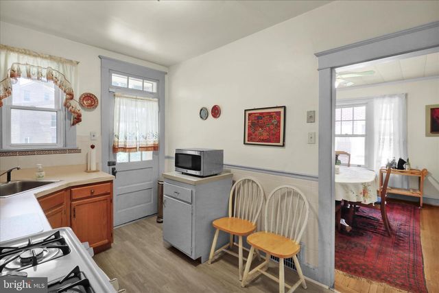 802 RACE AVE, Lancaster, PA 17603