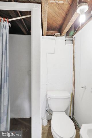 802 RACE AVE, Lancaster, PA 17603