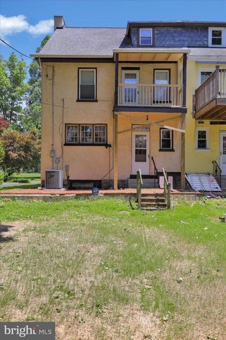 802 RACE AVE, Lancaster, PA 17603