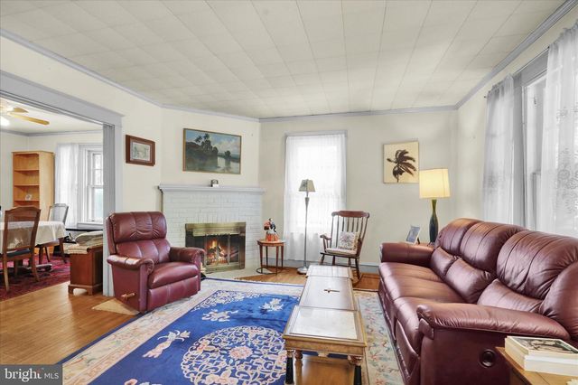 802 RACE AVE, Lancaster, PA 17603