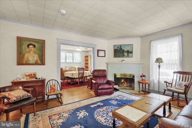 802 RACE AVE, Lancaster, PA 17603