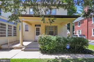 802 RACE AVE, Lancaster, PA 17603
