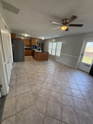 508 Veterans Pkwy, Murfreesboro, TN 37128