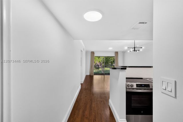 899 SE 2nd Ave 220, Deerfield Beach, FL 33441