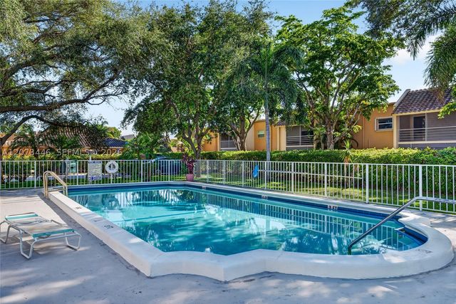 899 SE 2nd Ave 220, Deerfield Beach, FL 33441
