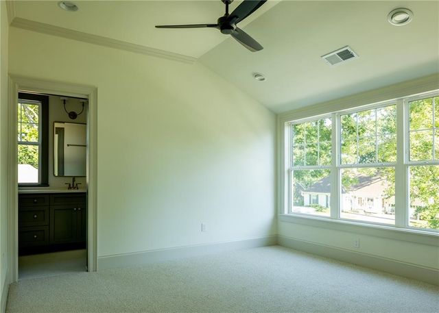 4810 W 69th Terrace, Prairie Village, KS 66208